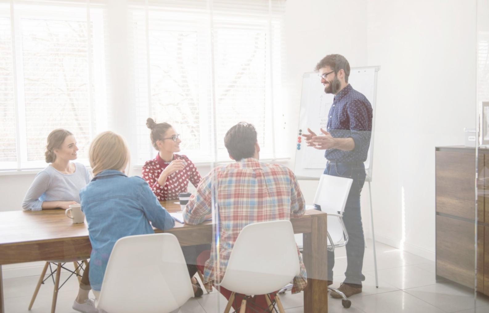 Student collaboration during remote mobile SEO training session